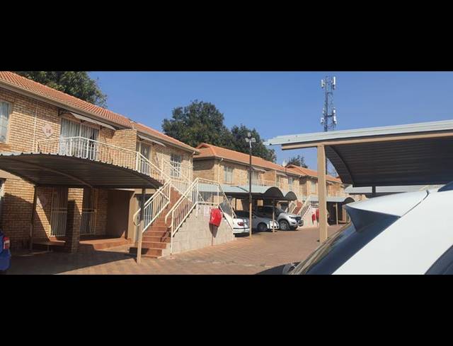 2 BEDROOM PROPERTY TO RENT IN HELIKONPARK